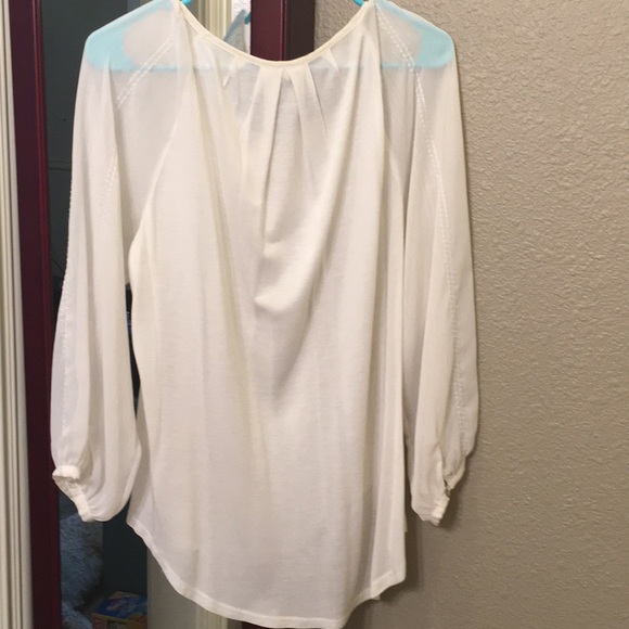 Anthropologie white flowy shirt size M - Picture 5 of 5